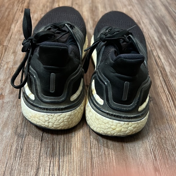Adidas Ultraboost - Picture 5 of 6